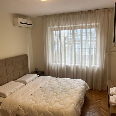 Cozy Apartment, In The Center Of Тирана Екстер'єр фото