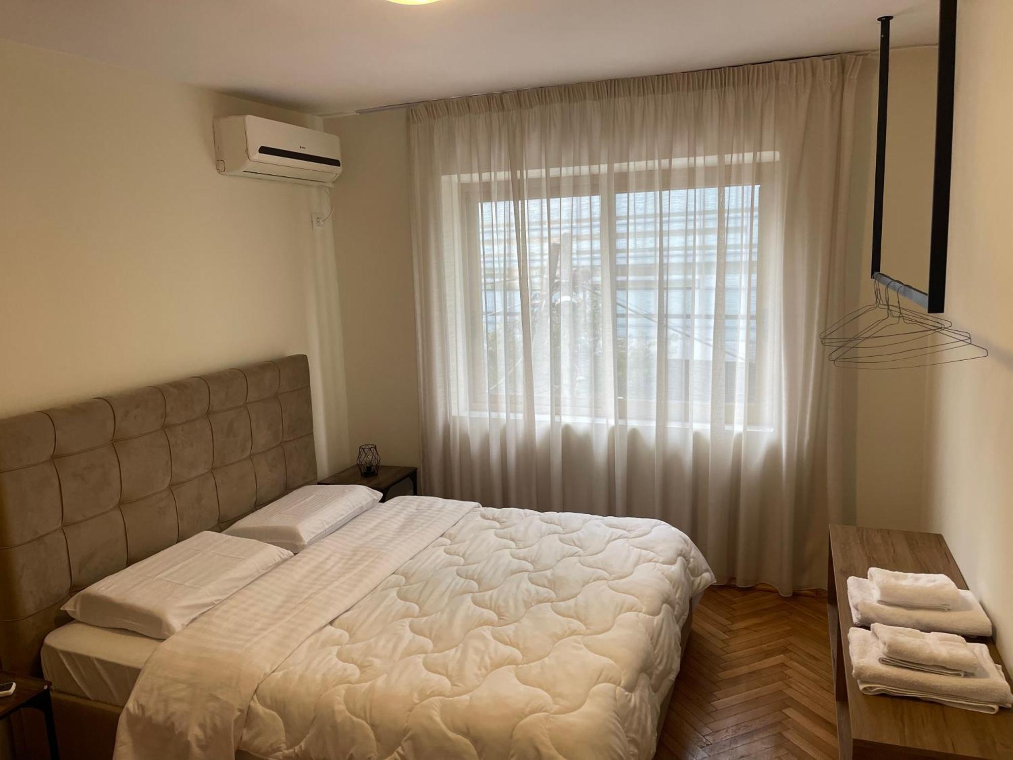 Cozy Apartment, In The Center Of Тирана Екстер'єр фото