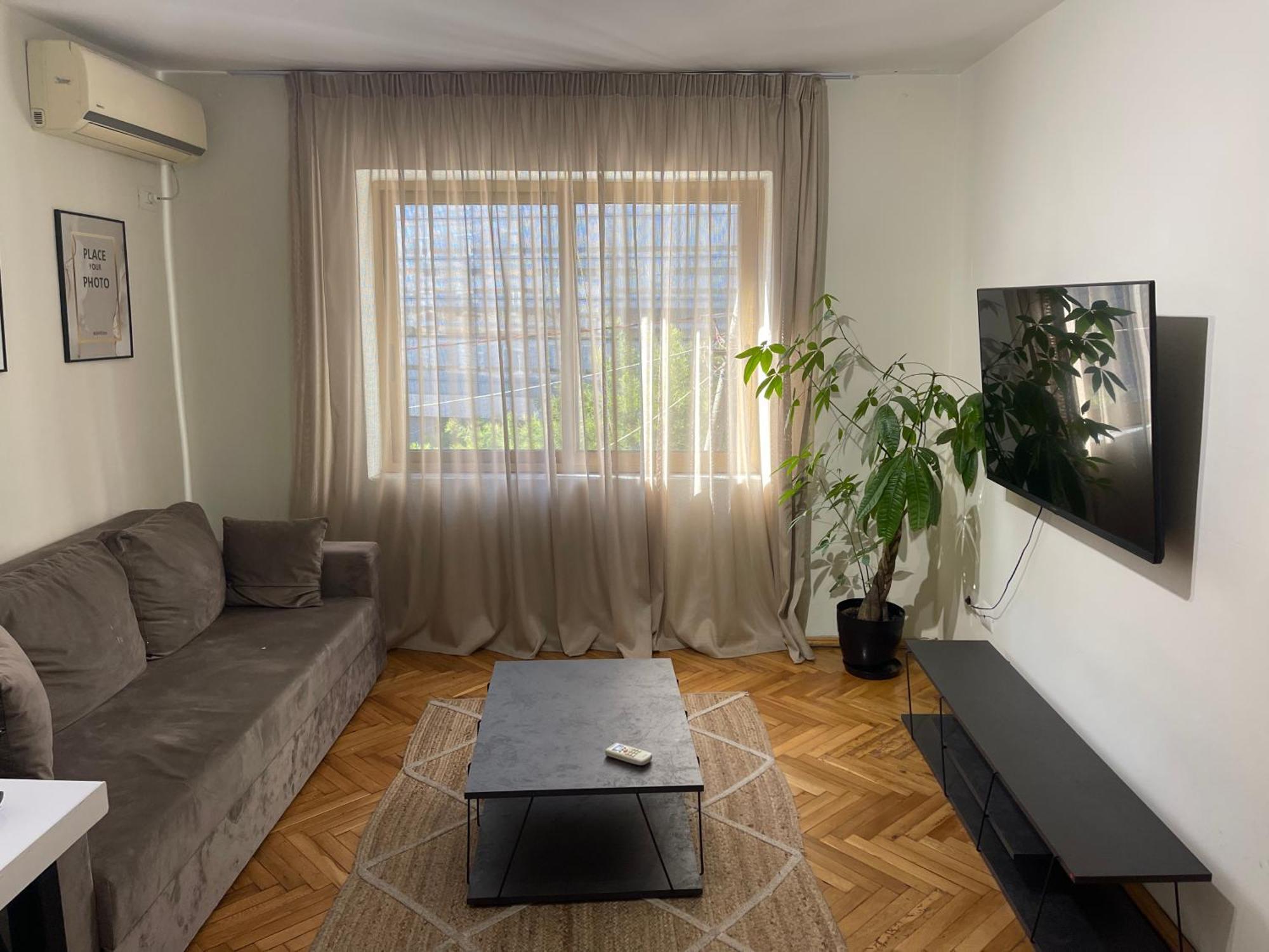Cozy Apartment, In The Center Of Тирана Екстер'єр фото